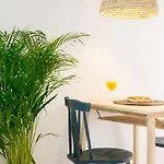 Estudio Com Terraco Junto Ao Lx Factory Лісабон