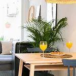 Estudio Com Terraco Junto Ao Lx Factory 아파트 리스본