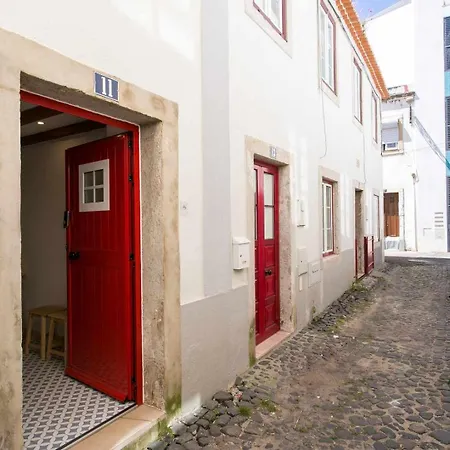 Daire Estudio Com Terraco Junto Ao Lx Factory