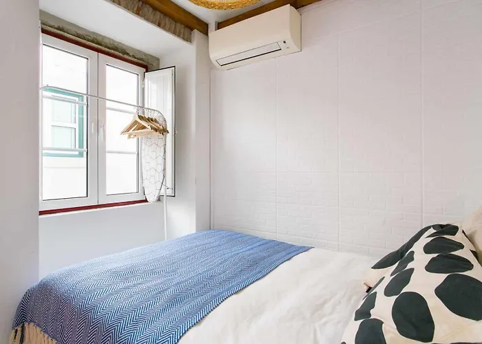 Estúdio Com Terraço Junto Ao Lx Factory *