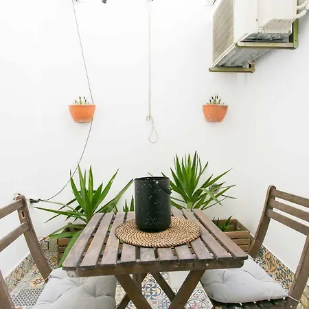 Lx Factory- Modern Studio com Terraço Privado
