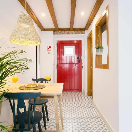 Estudio Com Terraco Junto Ao Lx Factory * Lisboa