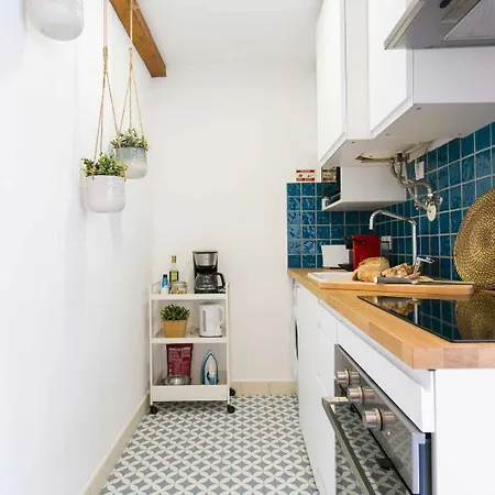 Estudio Com Terraco Junto Ao Lx Factory Lisboa